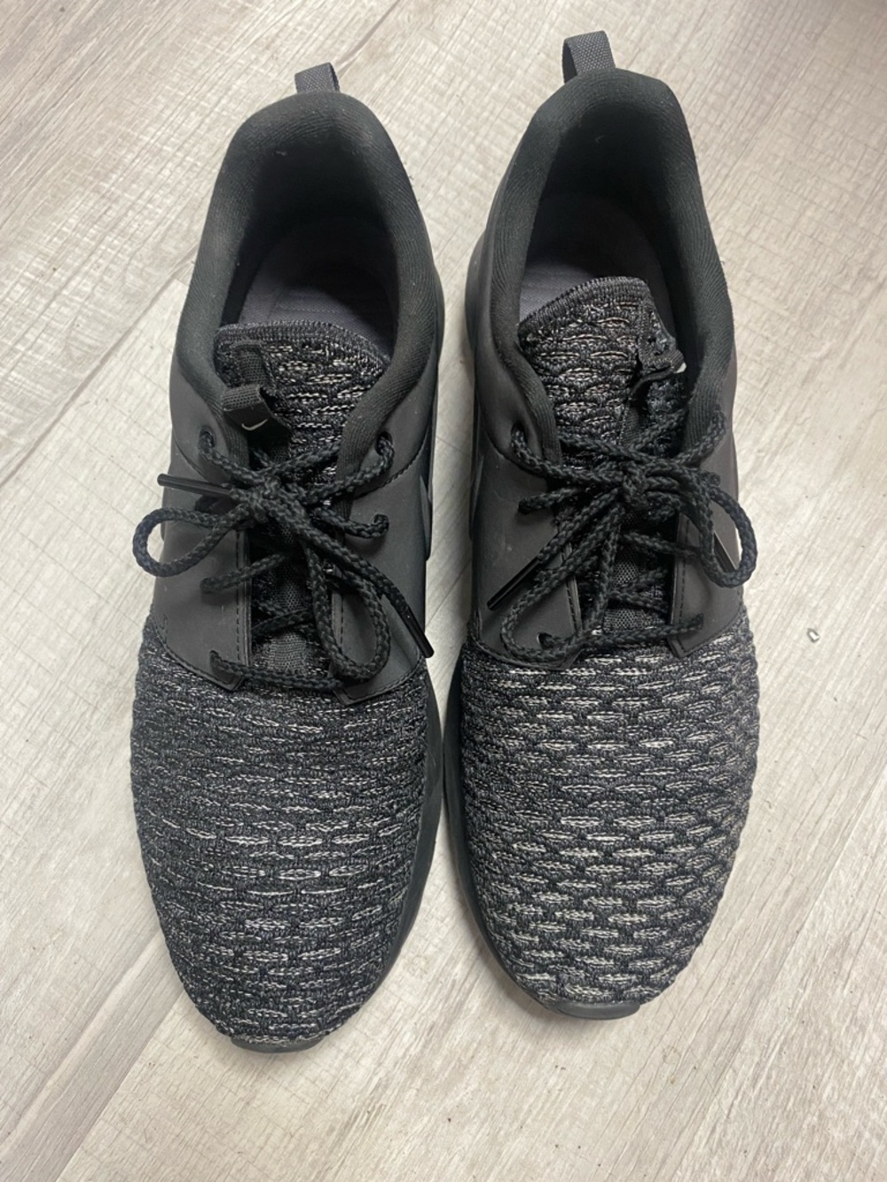 Men's Black Nike Knit Athletic Sneakers - Comfortable Lightweight Running Shoes